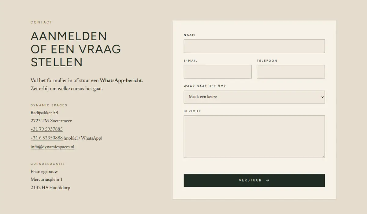 Het blok Aanmelden of een vraag stellen: links de contactgegevens en de cursuslocatie, rechts een formulier met naam, e-mail, telefoon, onderwerp en bericht.